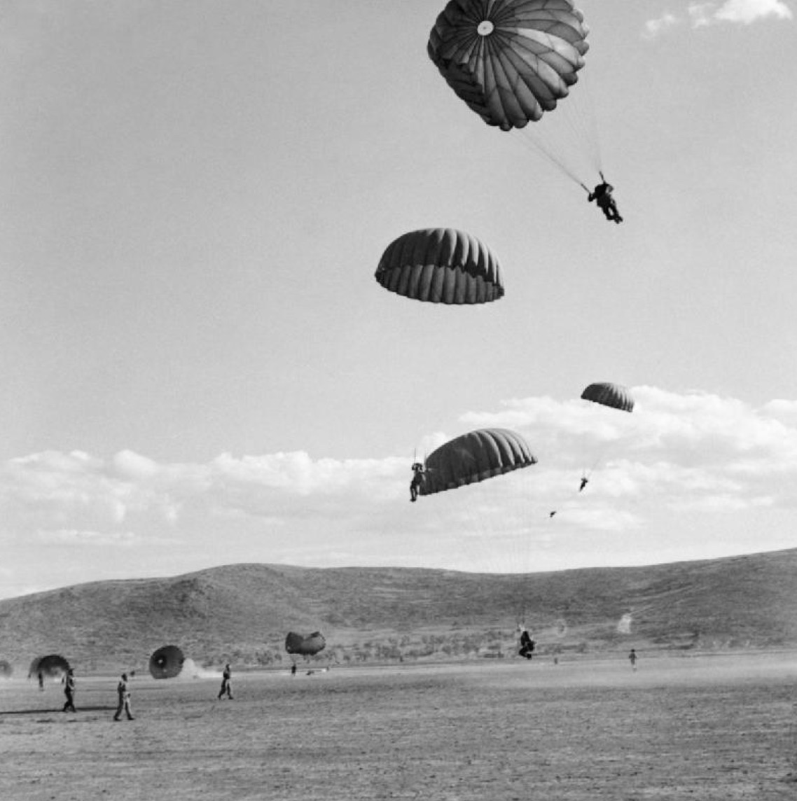 American paratroopers landing in Europe 